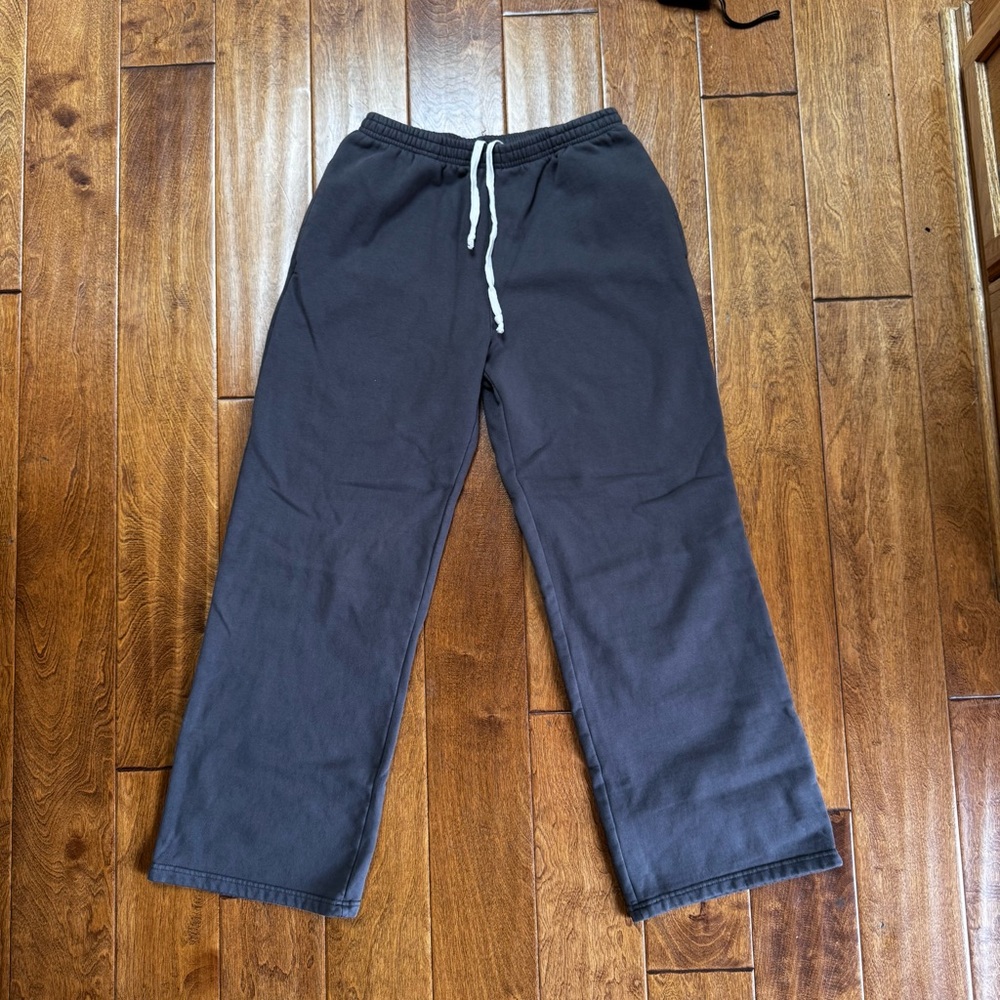 Brandy Melville Anastasia sweatpants